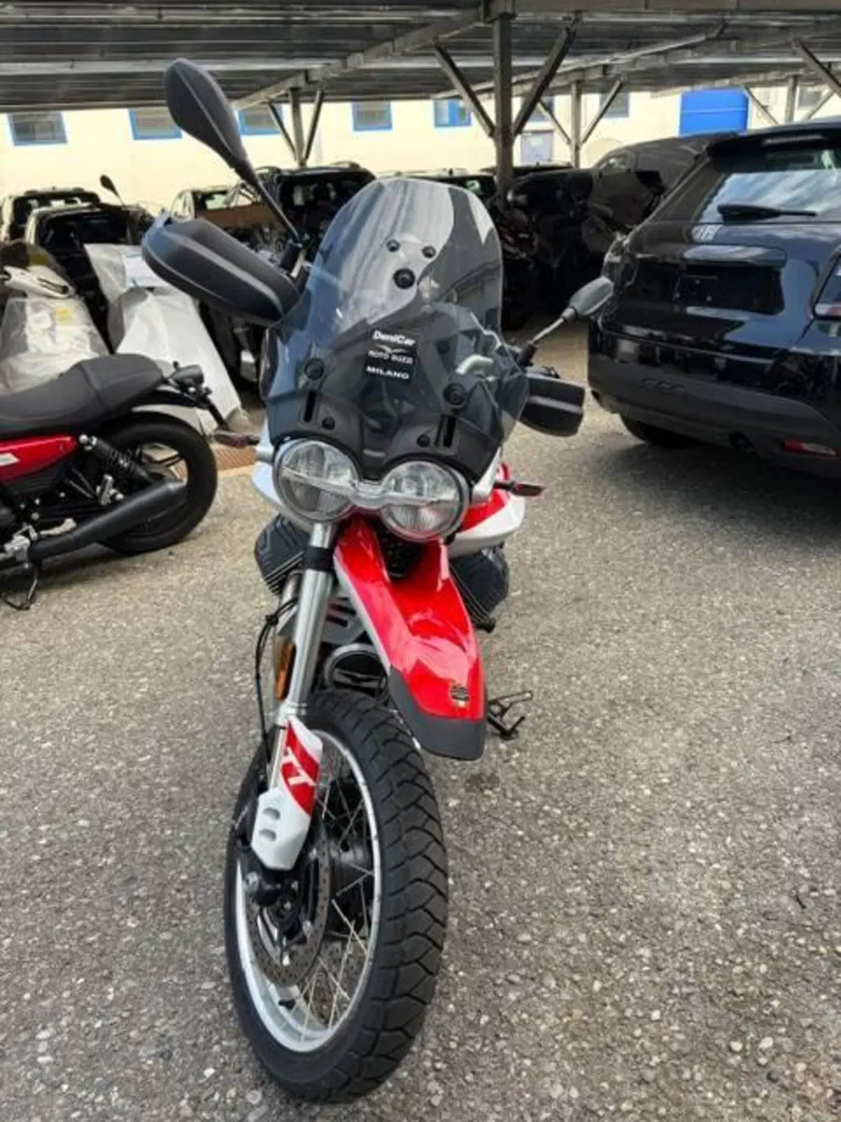 Moto Guzzi V85 TT (2024 - 26) (2)