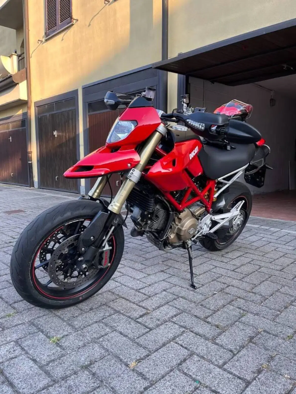 Ducati Hypermotard 1100 S (2007 - 09) (2)