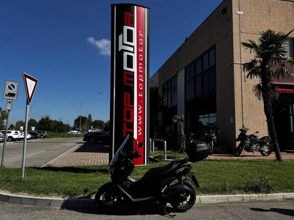 Yamaha N-Max 125 Tech Max (2025 - 26) (3)