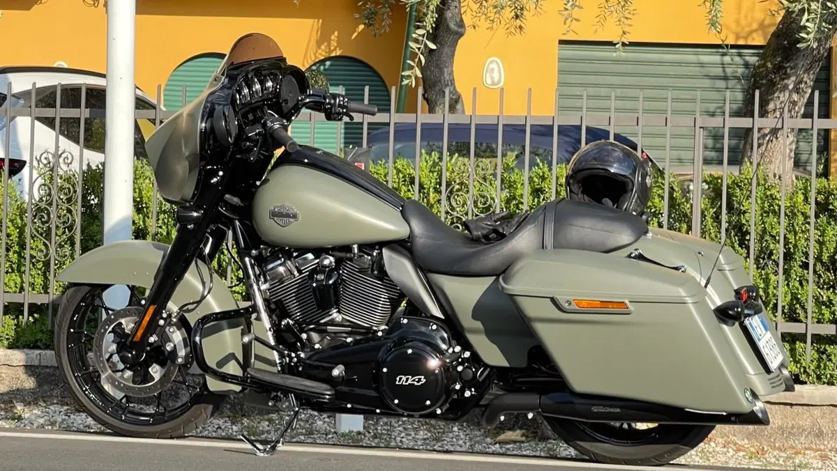 Harley-Davidson 114 Street Glide Special (2019 - 20) - FLHXS (6)