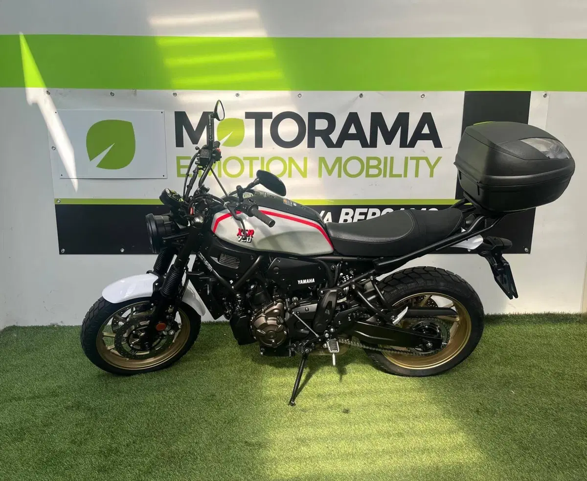 Yamaha XSR 700 XTribute (2022 - 24) (3)