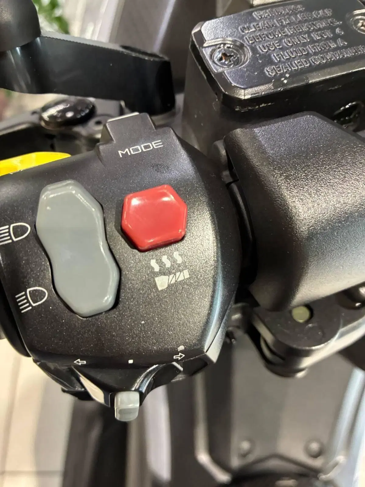Kymco AK 550 (2017 - 19) (12)