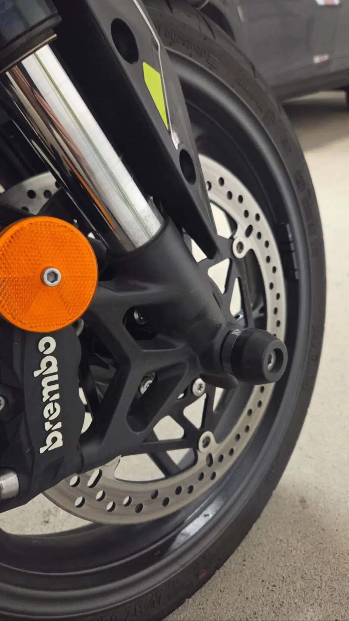 Triumph Street Triple 765 R (2023 - 26) (5)