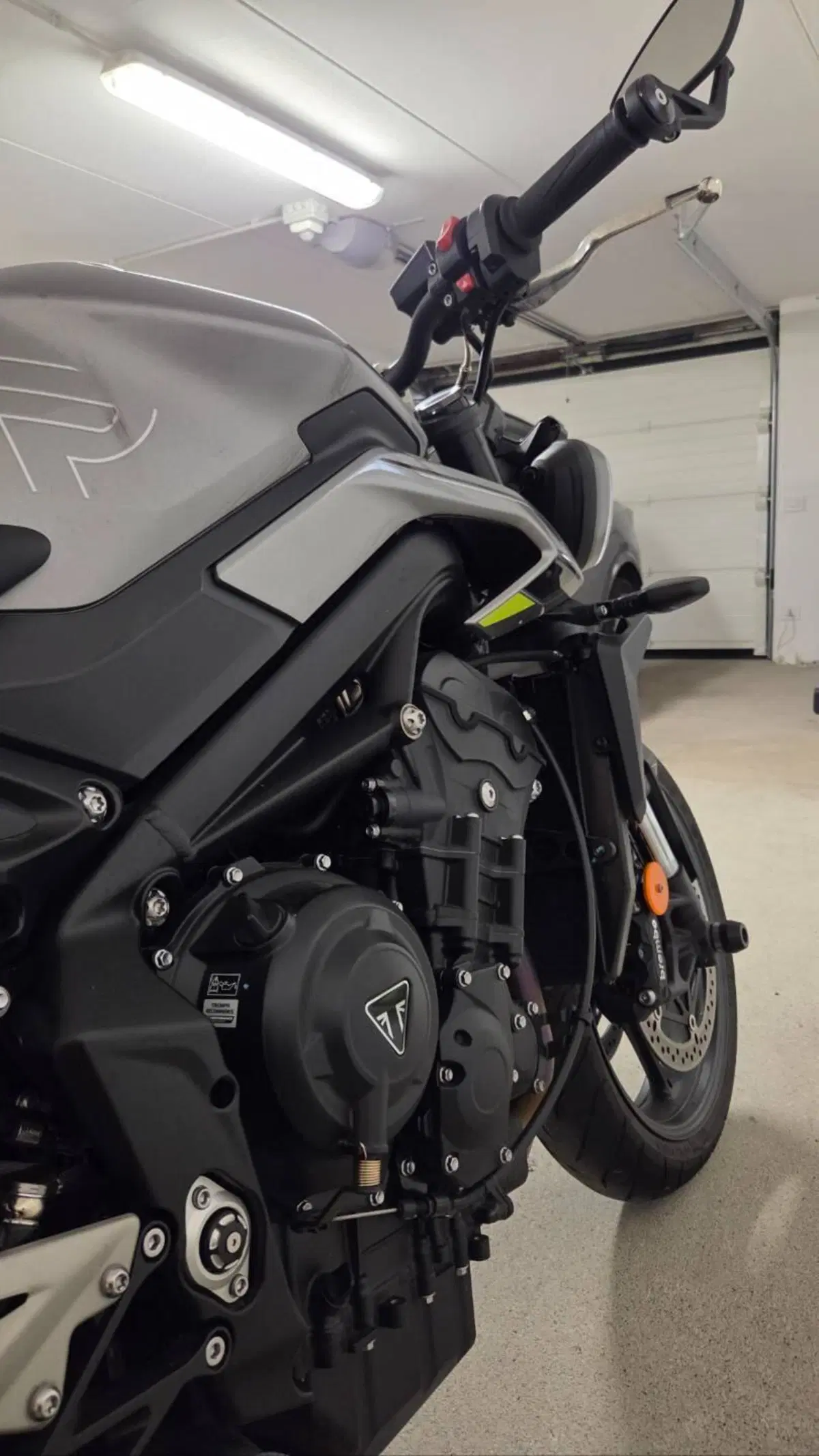 Triumph Street Triple 765 R (2023 - 26) (7)