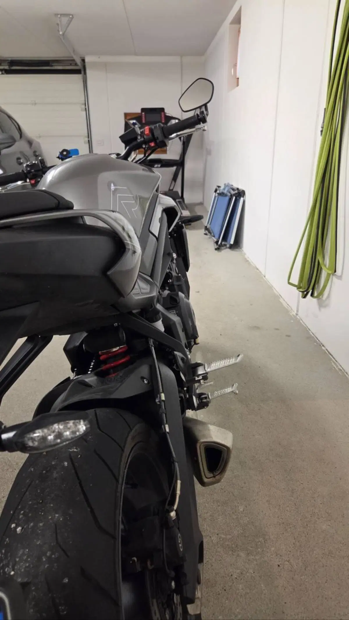 Triumph Street Triple 765 R (2023 - 26) (8)