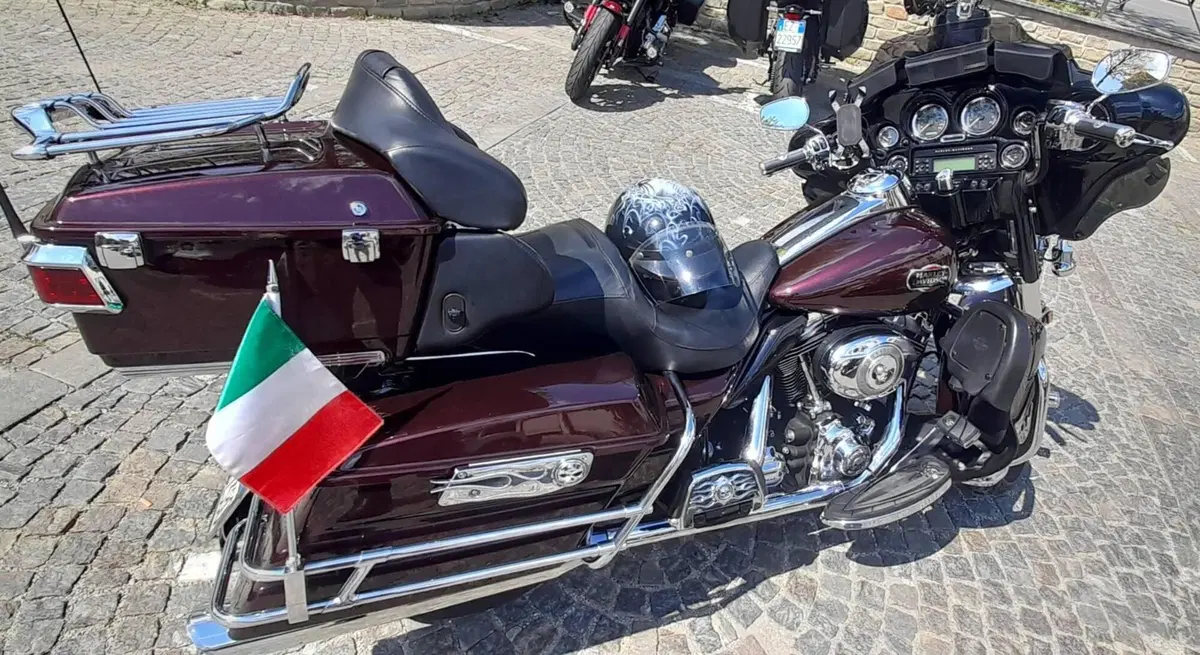 Harley-Davidson 1584 Electra Glide Ultra Classic (2008 - 13) - FLHTCU (9)