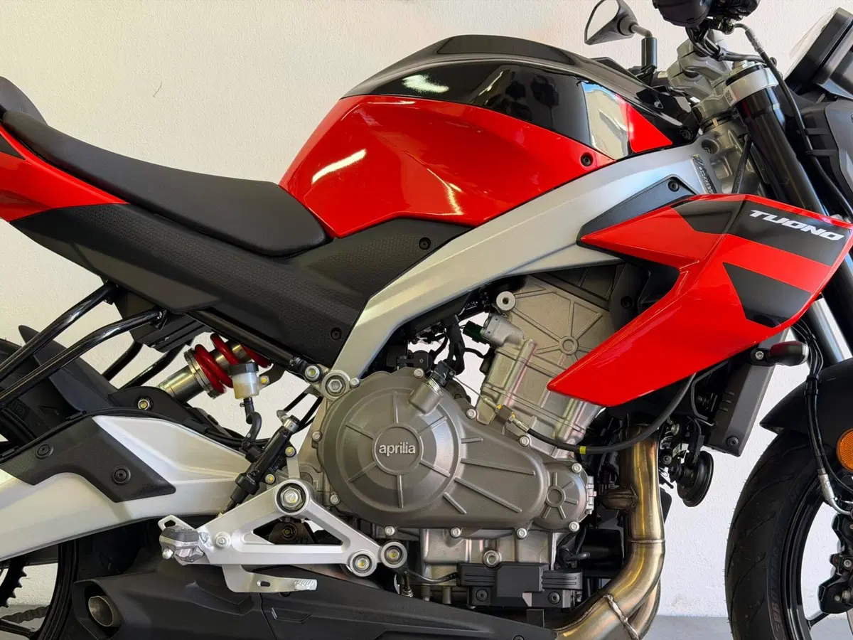Aprilia Tuono 457 (2025 - 26) (3)
