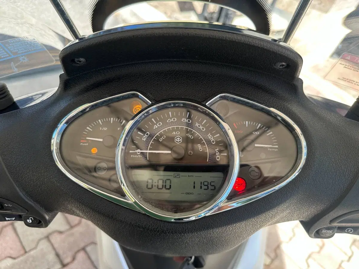 Piaggio Medley 125 (2020) (7)