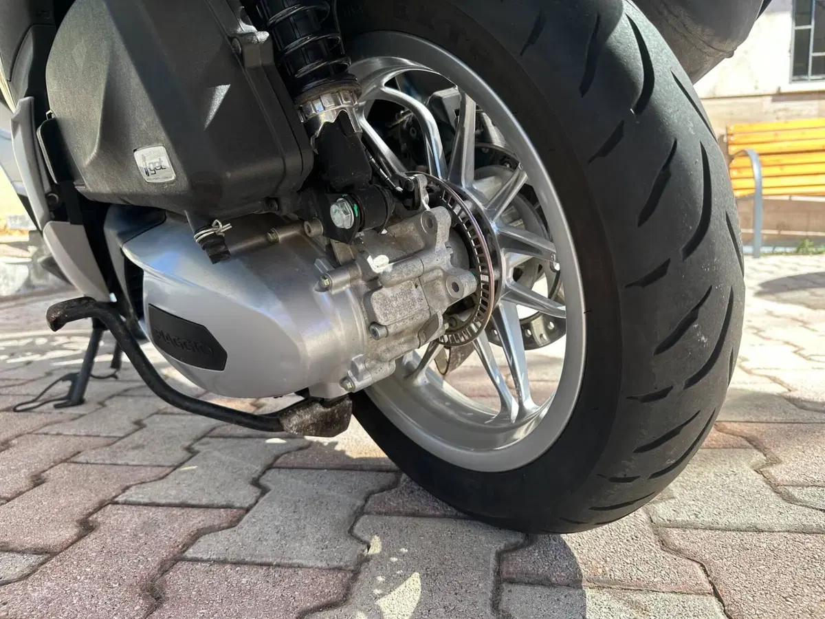 Piaggio Medley 125 (2020) (9)