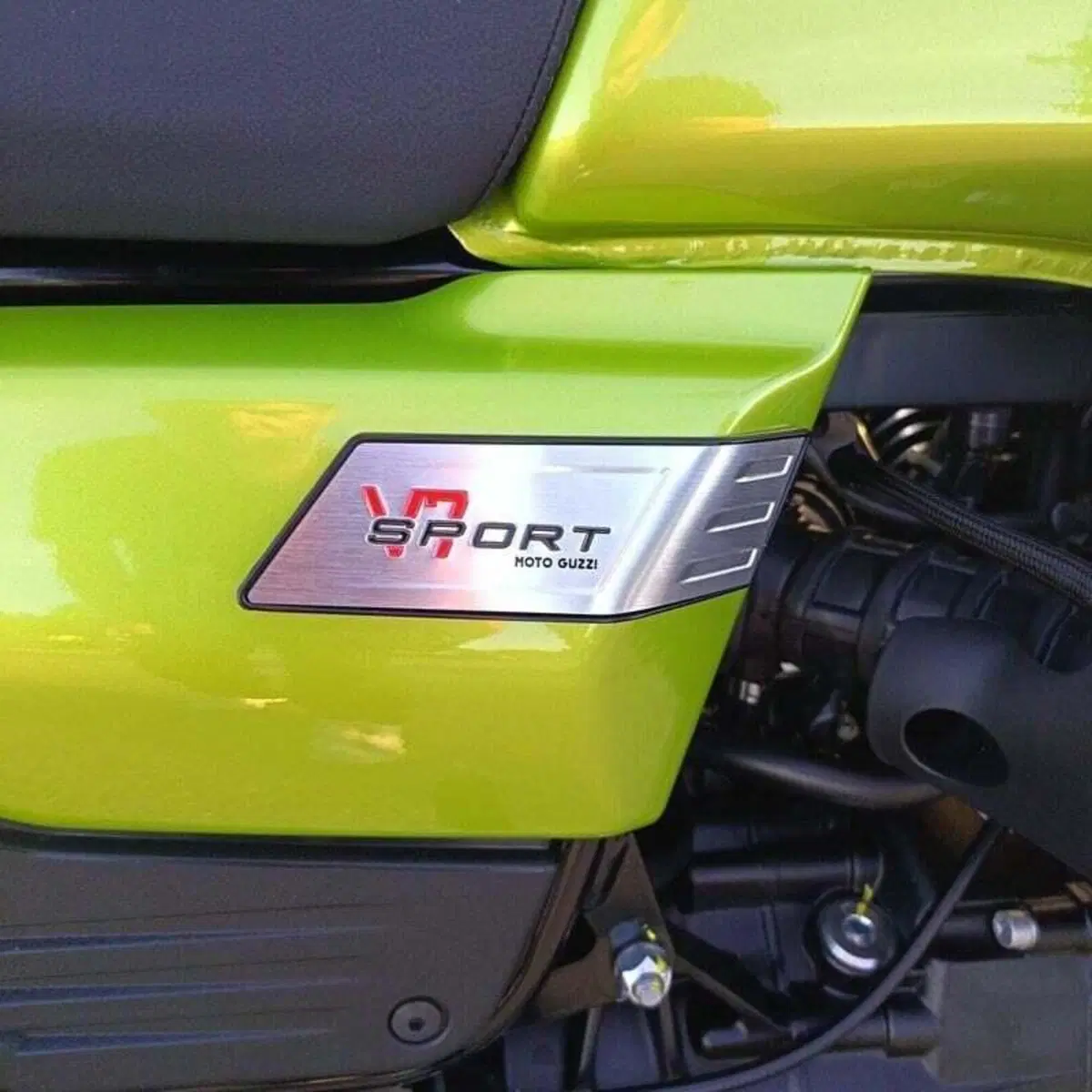 Moto Guzzi V7 Sport (2025 - 26) (8)