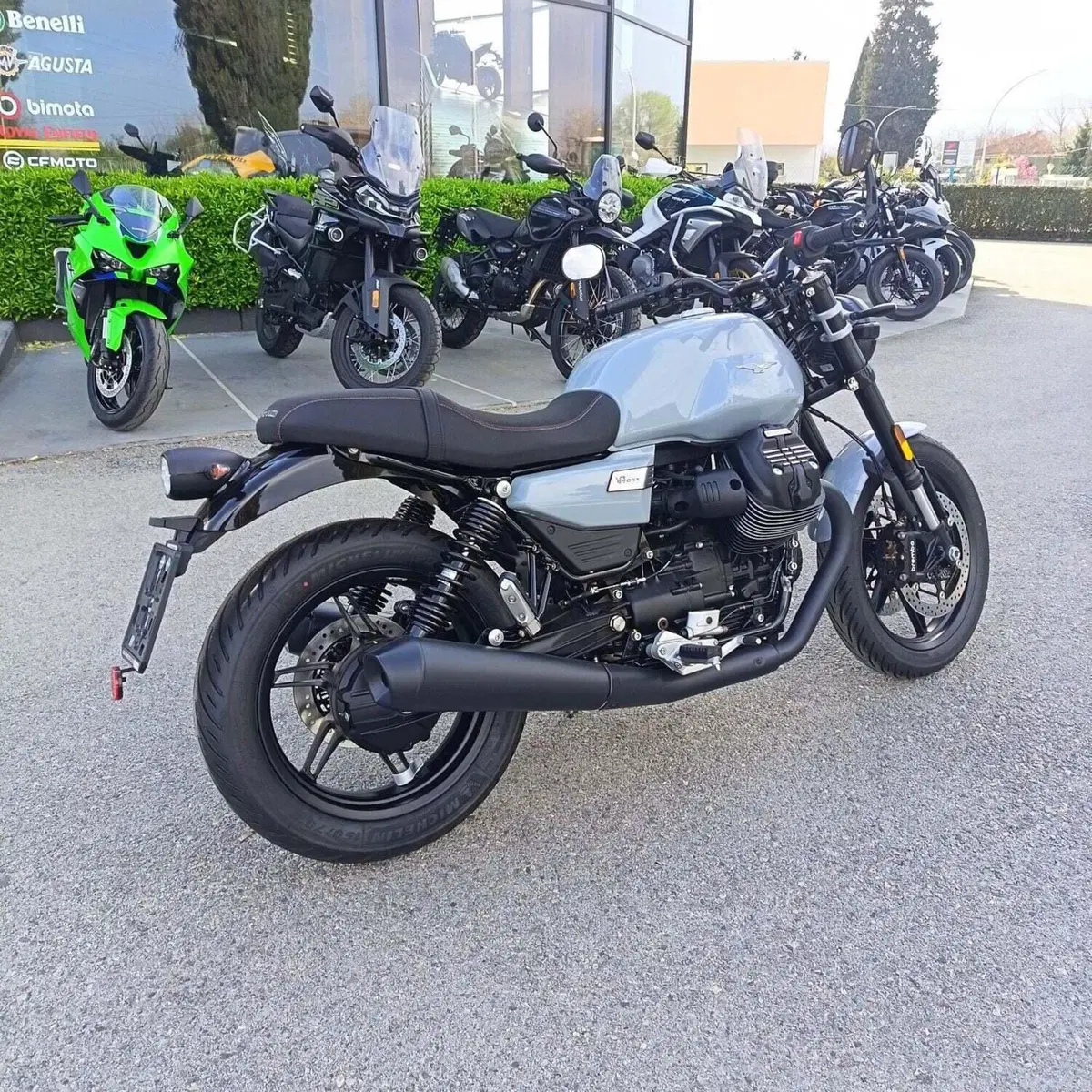 Moto Guzzi V7 Sport (2025 - 26) (5)