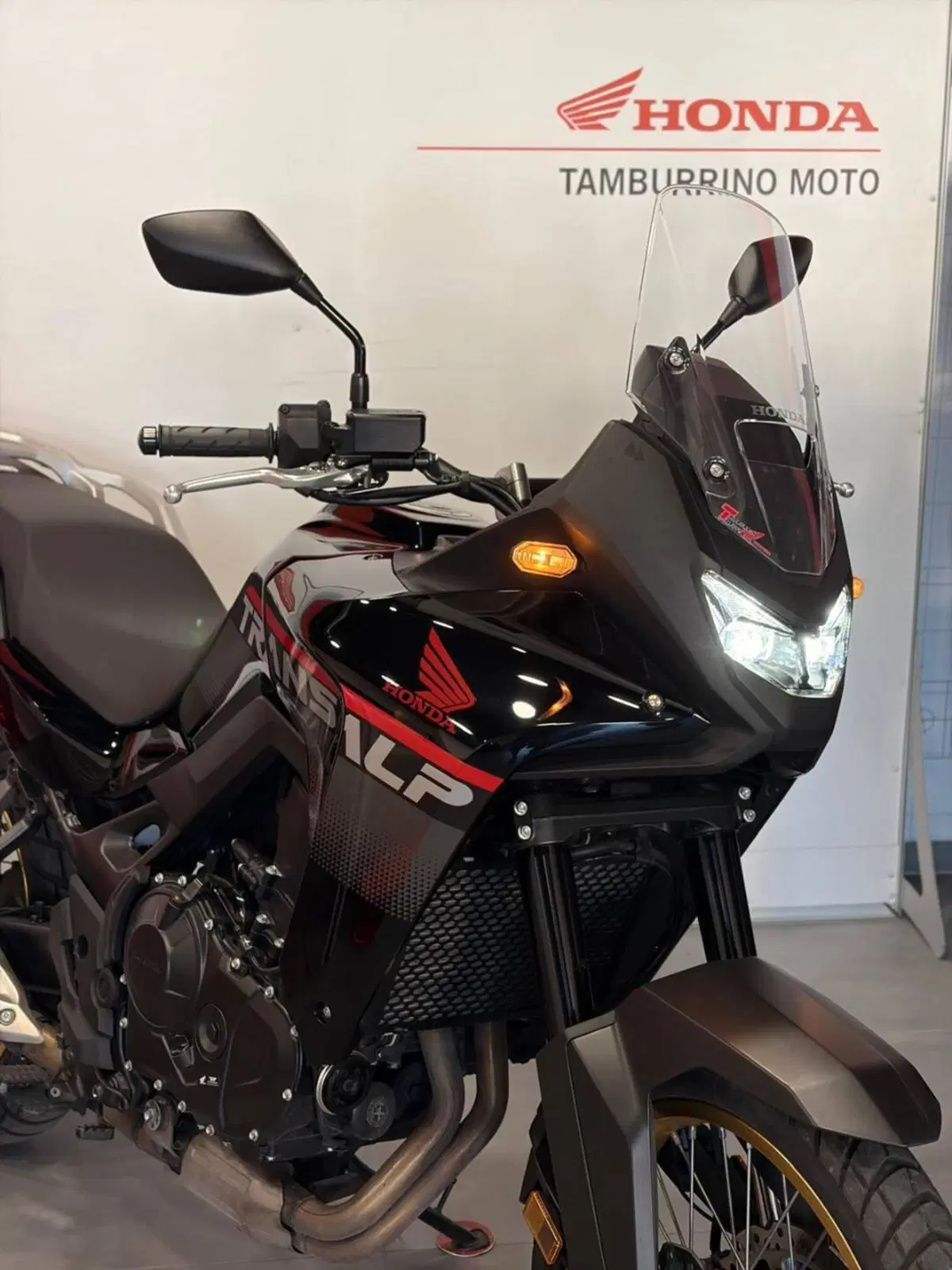Honda Transalp XL750 (2025) (2)