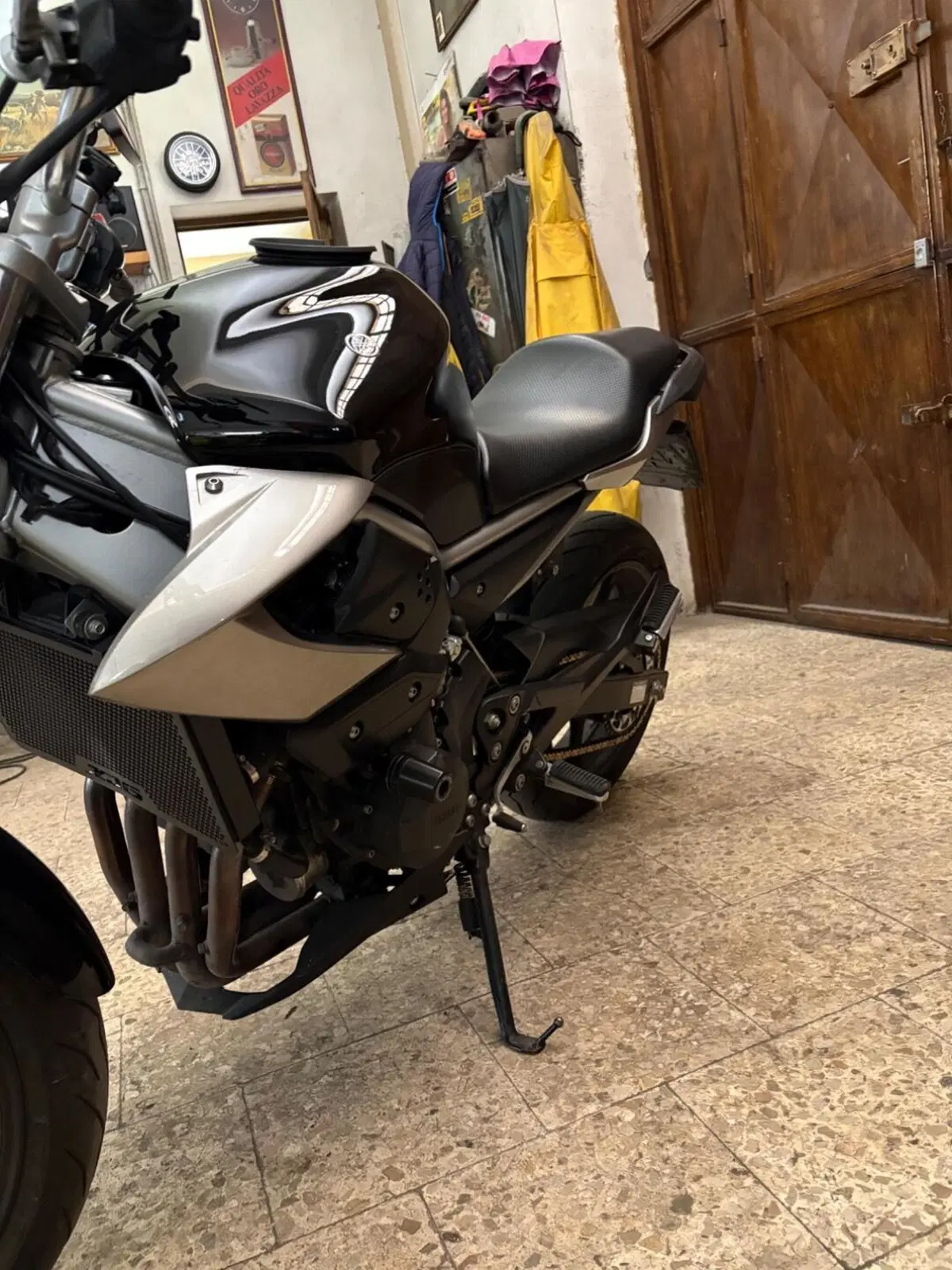 Yamaha XJ6 (2008 - 15) (2)