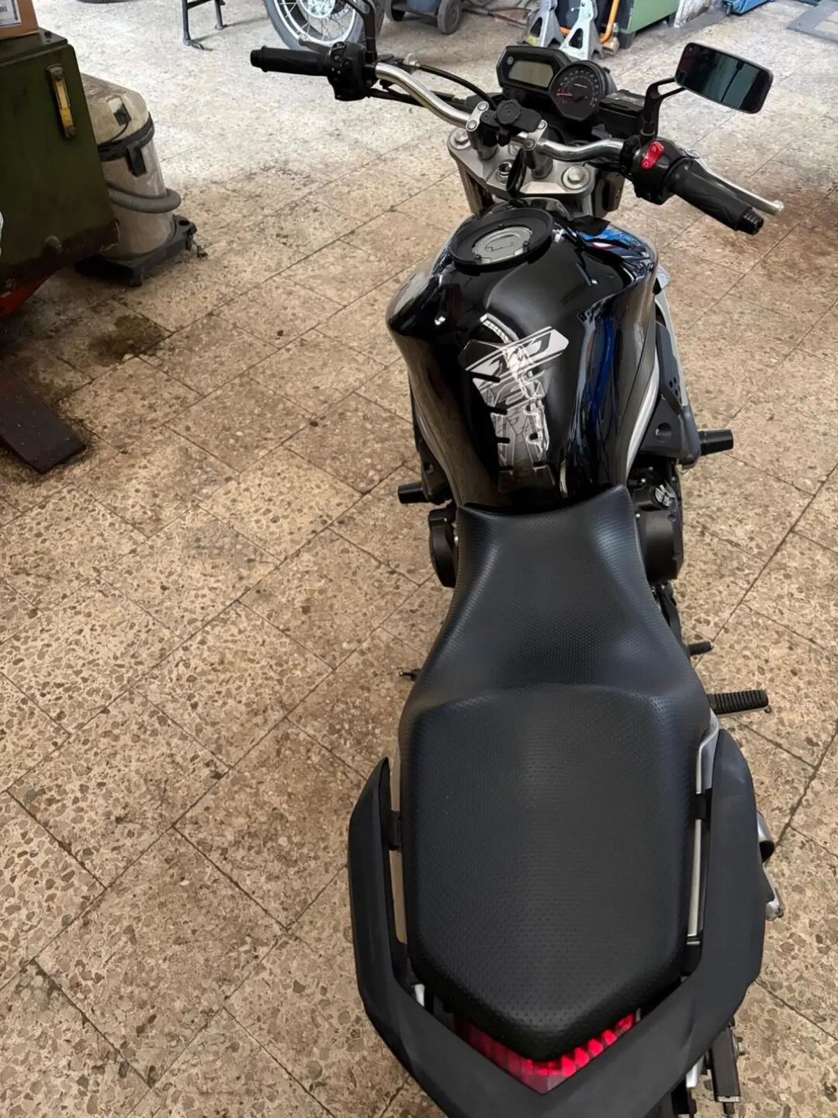 Yamaha XJ6 (2008 - 15) (4)
