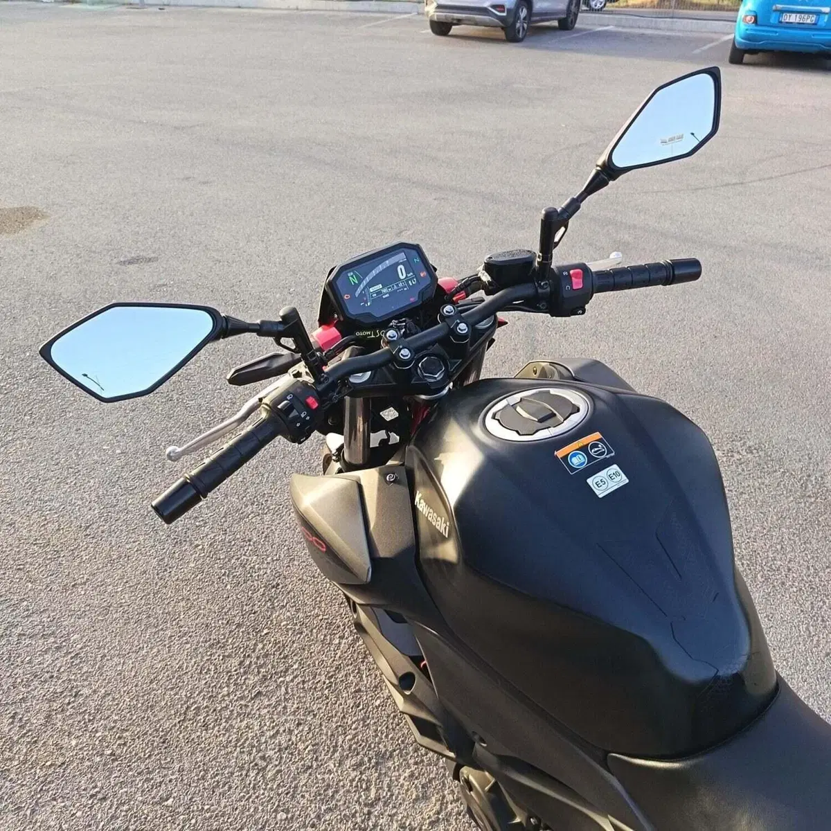 Kawasaki Z 500 SE (2024 - 26) (8)
