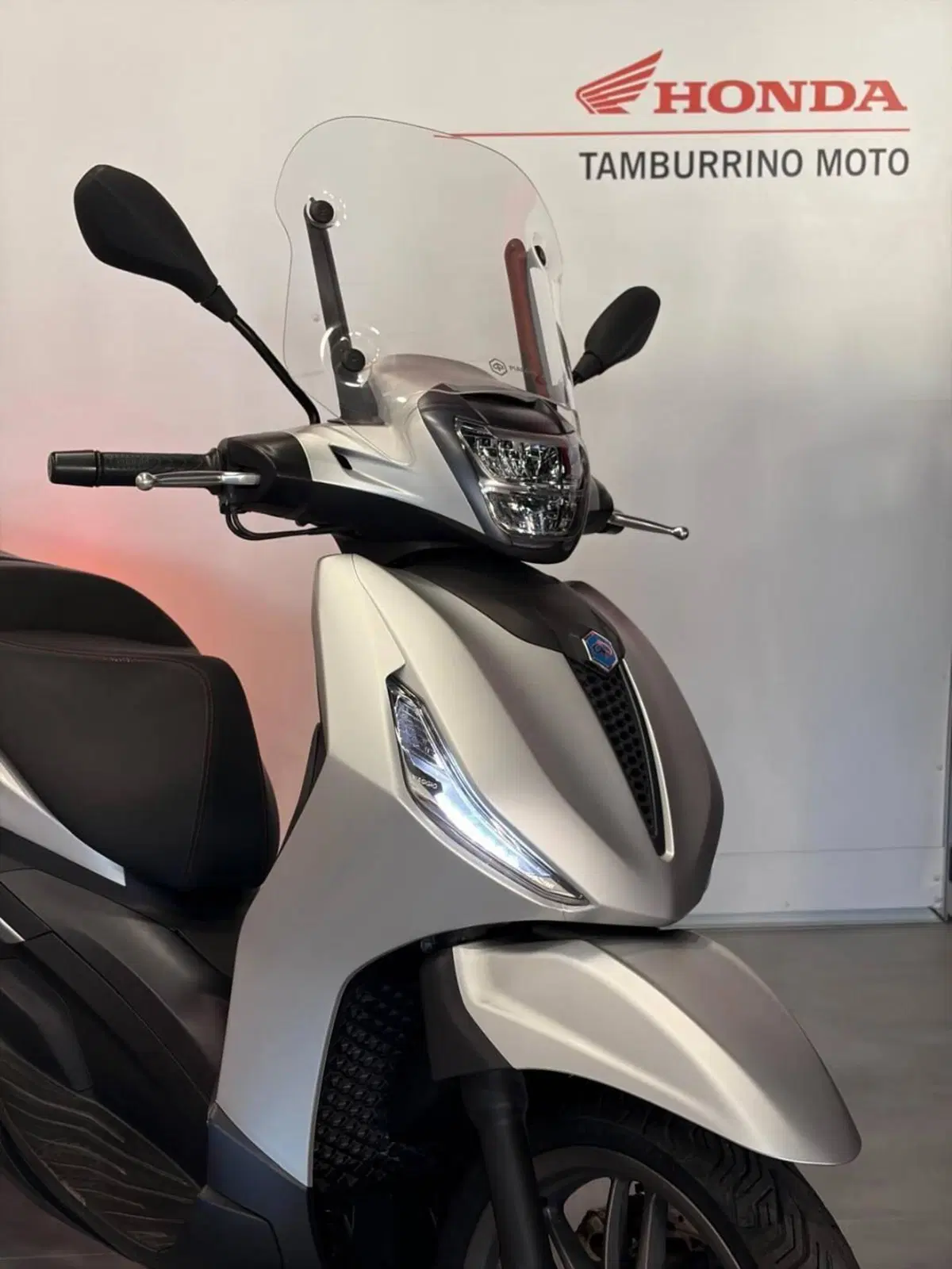 Piaggio Beverly 300 S ABS-ASR (2021 - 25) (2)