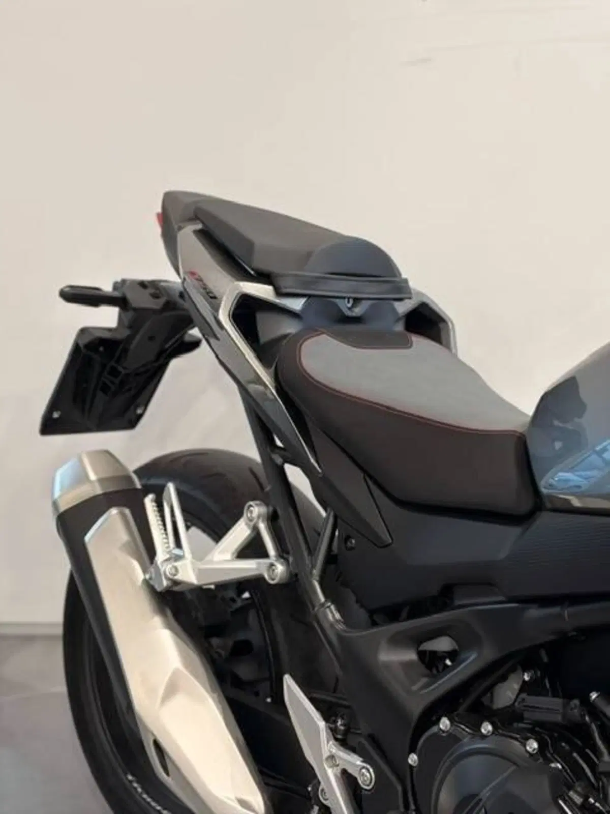 Honda CB 750 Hornet (2026) (3)