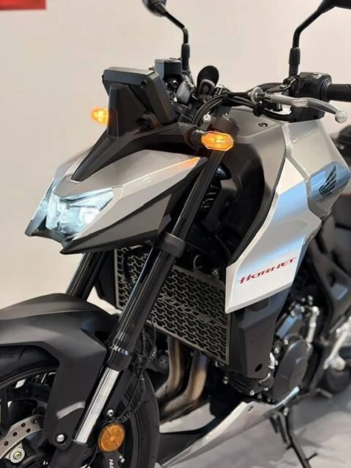 Honda CB 750 Hornet (2026) (8)