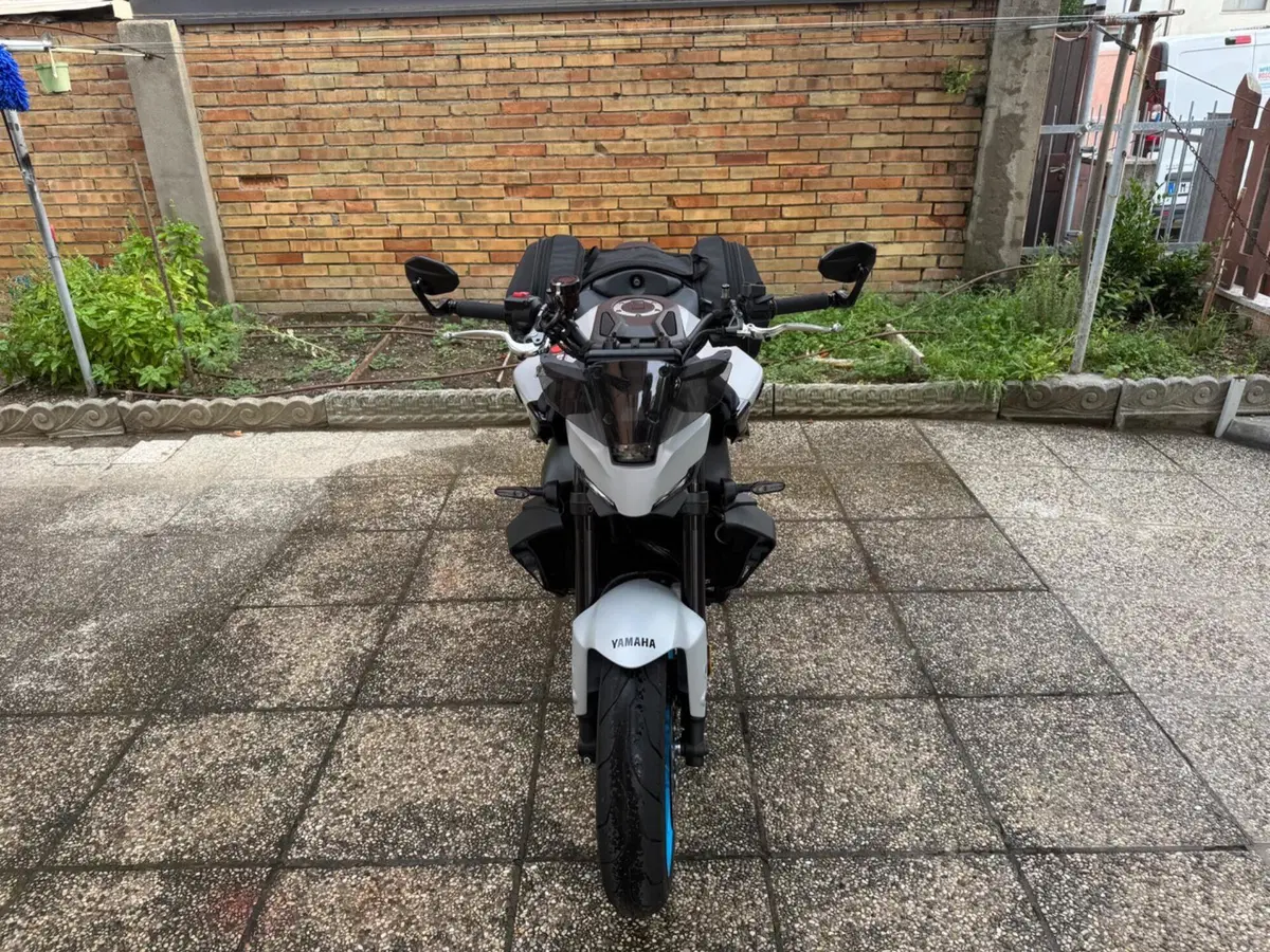 Yamaha MT-09 (2024 - 26) (2)