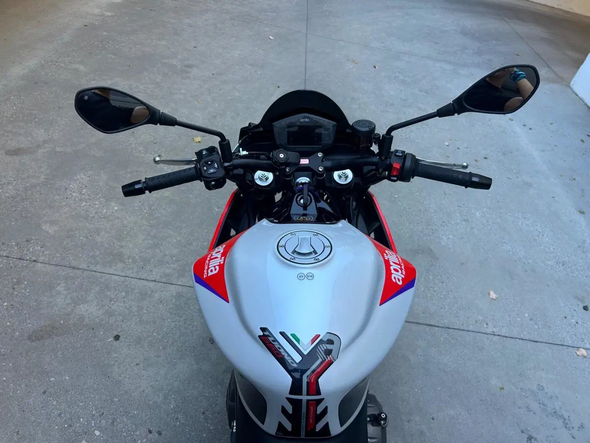 Aprilia Tuono 660 Factory (2025 - 26) (4)