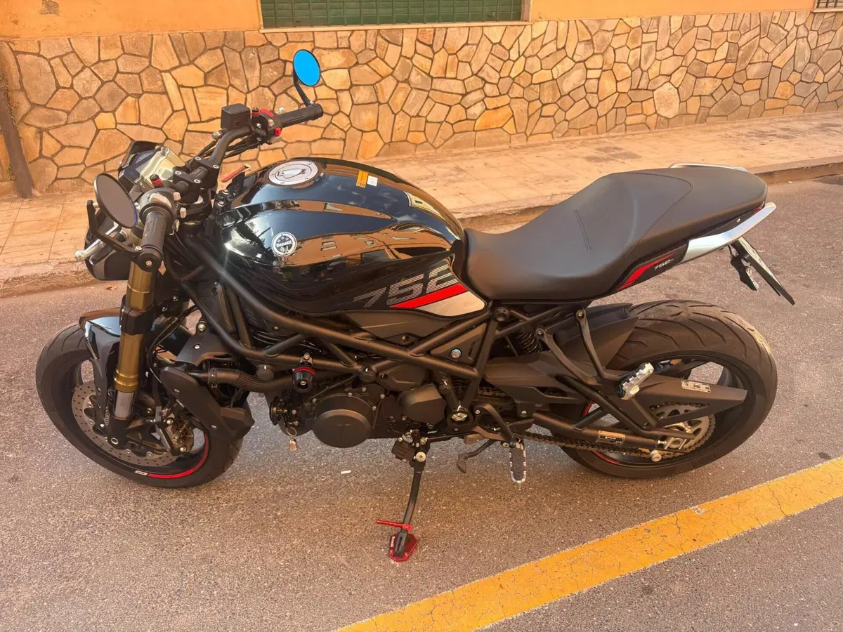 Benelli 752 S (2022 - 25) (2)