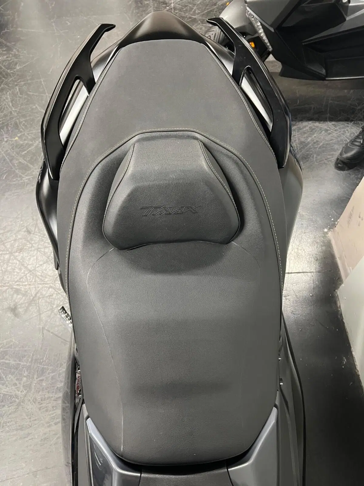 Yamaha T-Max 560 Tech Max (2022 - 24) (7)
