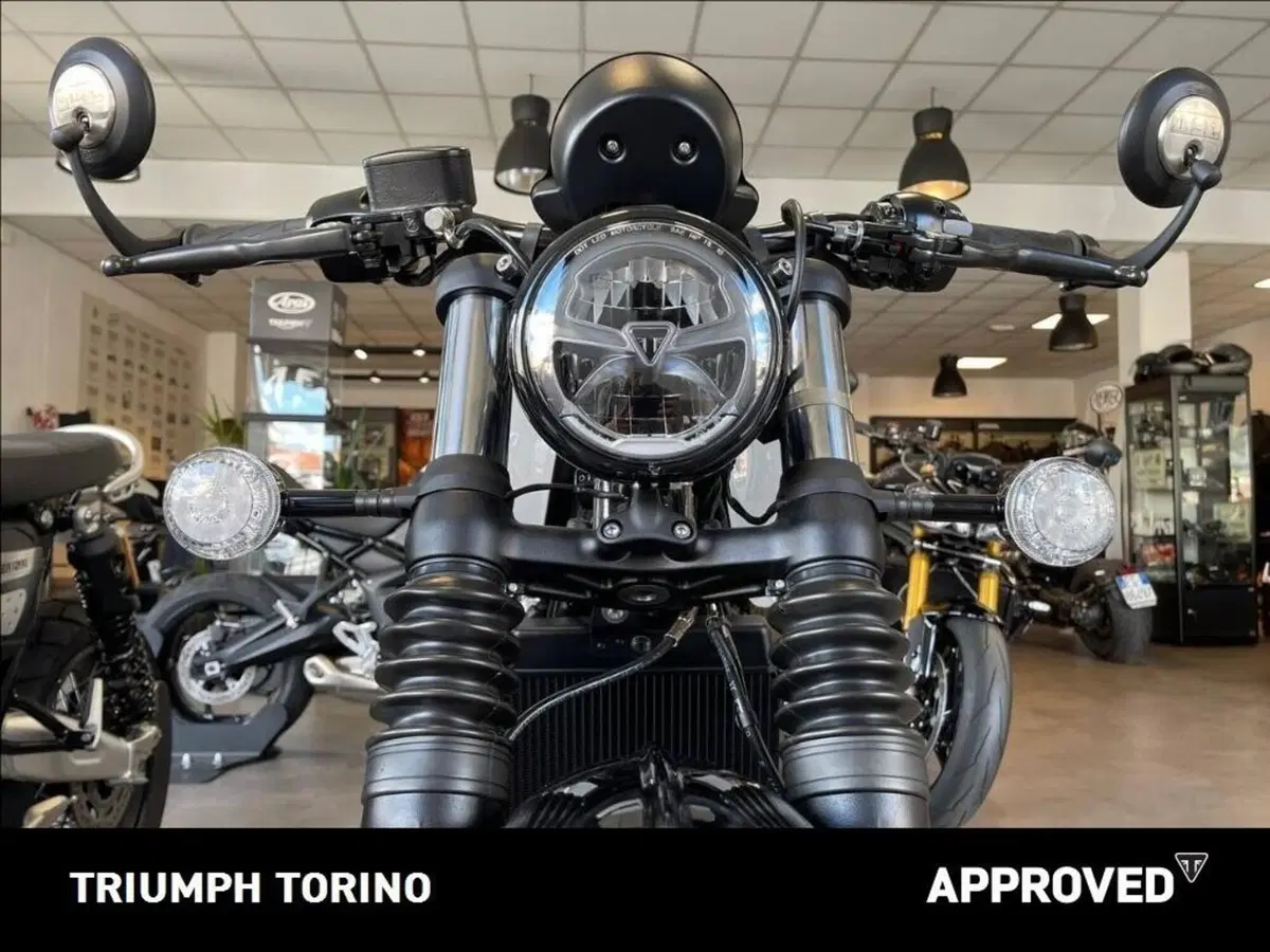 Triumph Bonneville Bobber 1200 (2021 - 25) (4)
