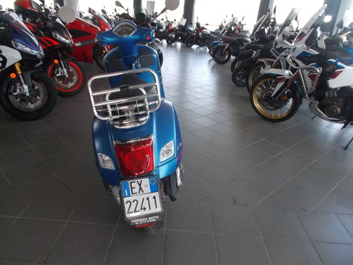 Vespa GTS 300 Super Sport Hpe (2021 - 22) (2)