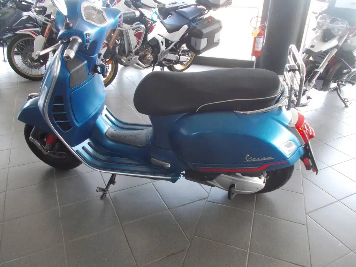 Vespa GTS 300 Super Sport Hpe (2021 - 22) (3)