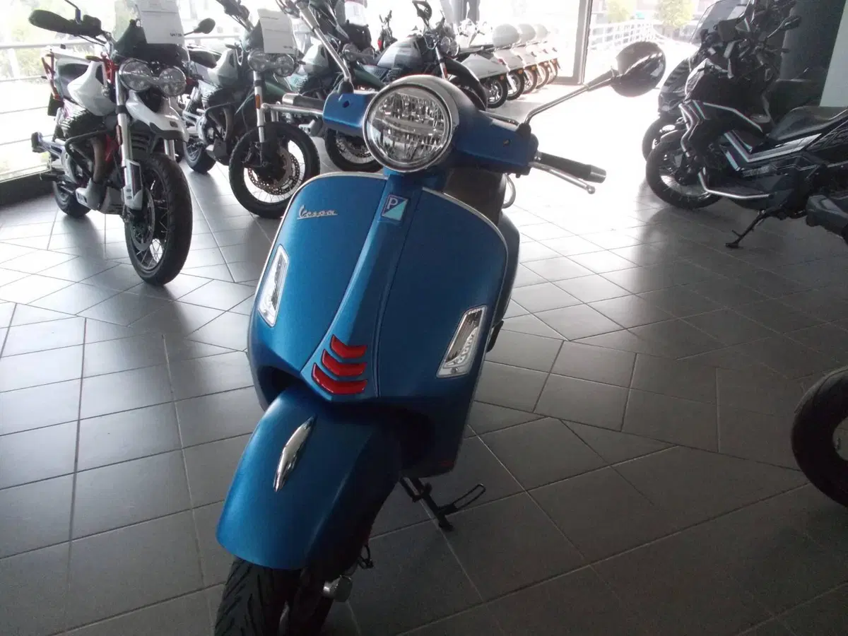 Vespa GTS 300 Super Sport Hpe (2021 - 22) (5)
