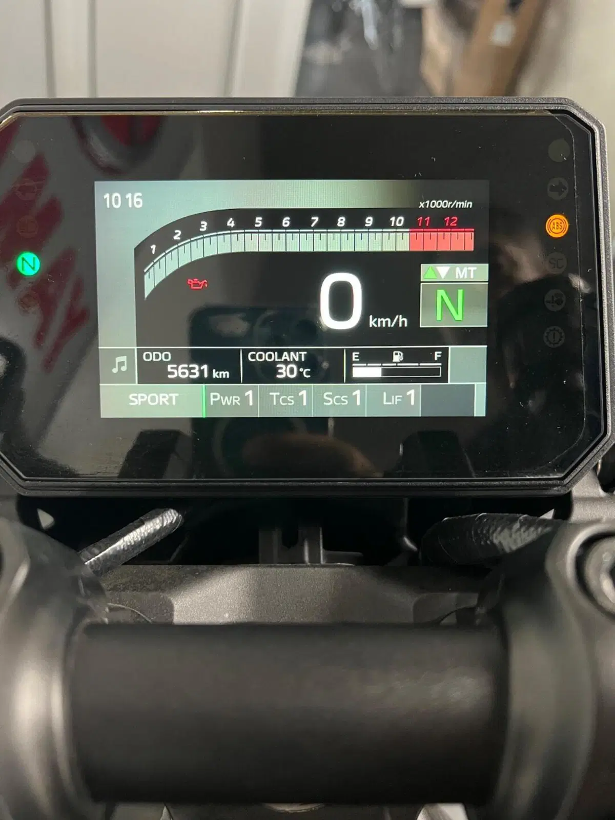 Yamaha MT-09 Y-AMT (2024 - 26) (10)
