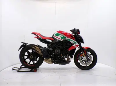 MV Agusta Dragster 800 RC SCS (2022 - 25) usata