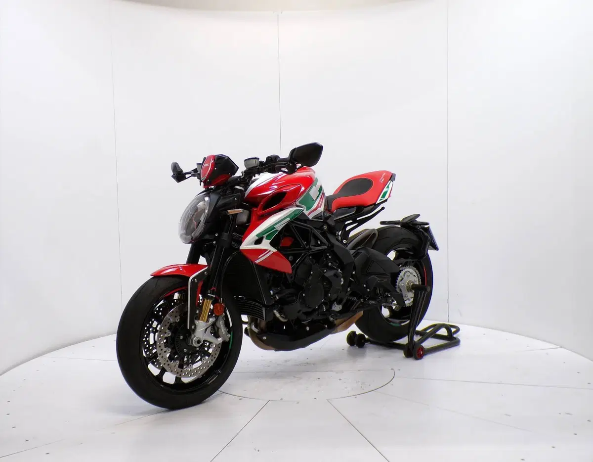 MV Agusta Dragster 800 RC SCS (2022 - 25) (3)