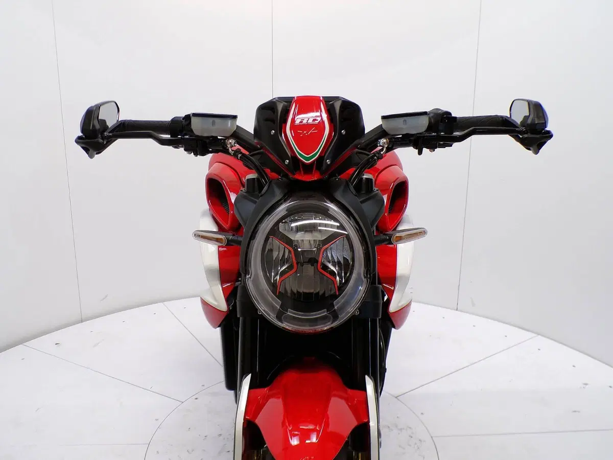 MV Agusta Dragster 800 RC SCS (2022 - 25) (9)