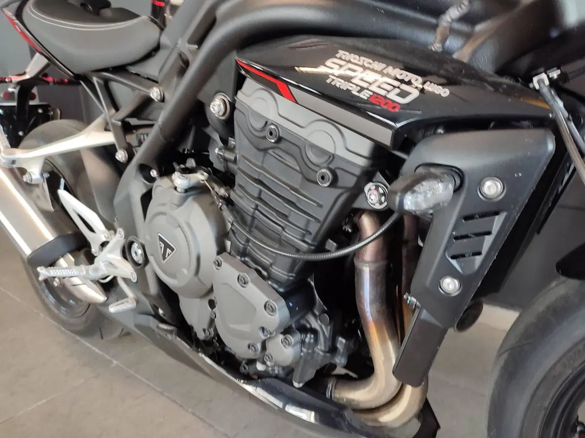 Triumph Speed Triple 1200 RS (2025 - 26) (3)
