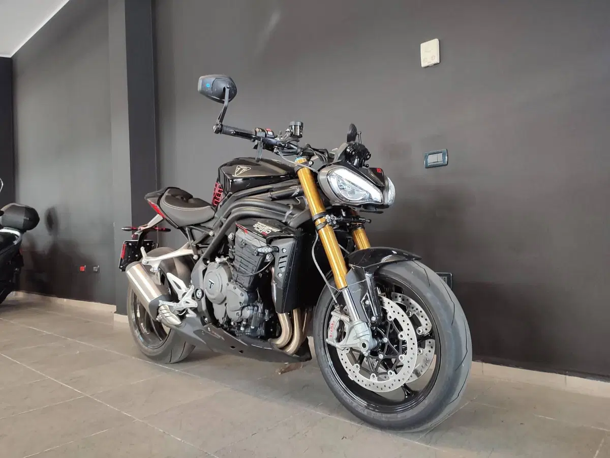 Triumph Speed Triple 1200 RS (2025 - 26) (4)