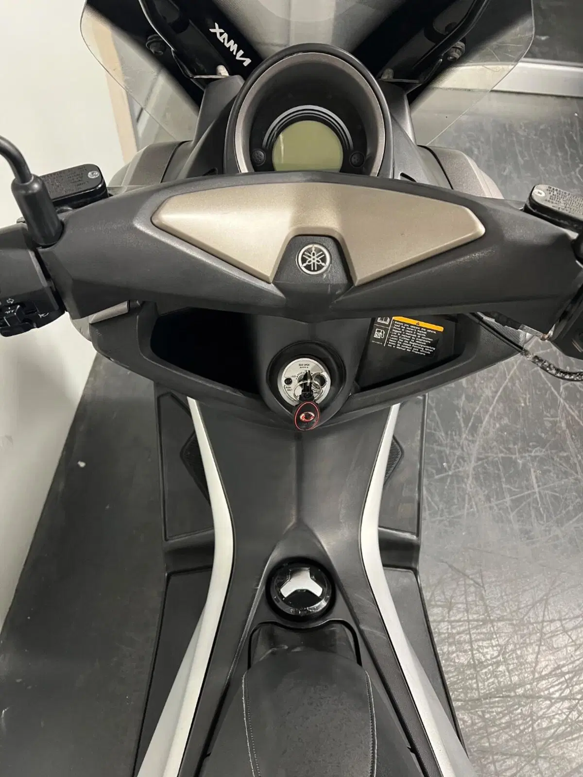 Yamaha N-Max 125 (2015 - 17) (8)