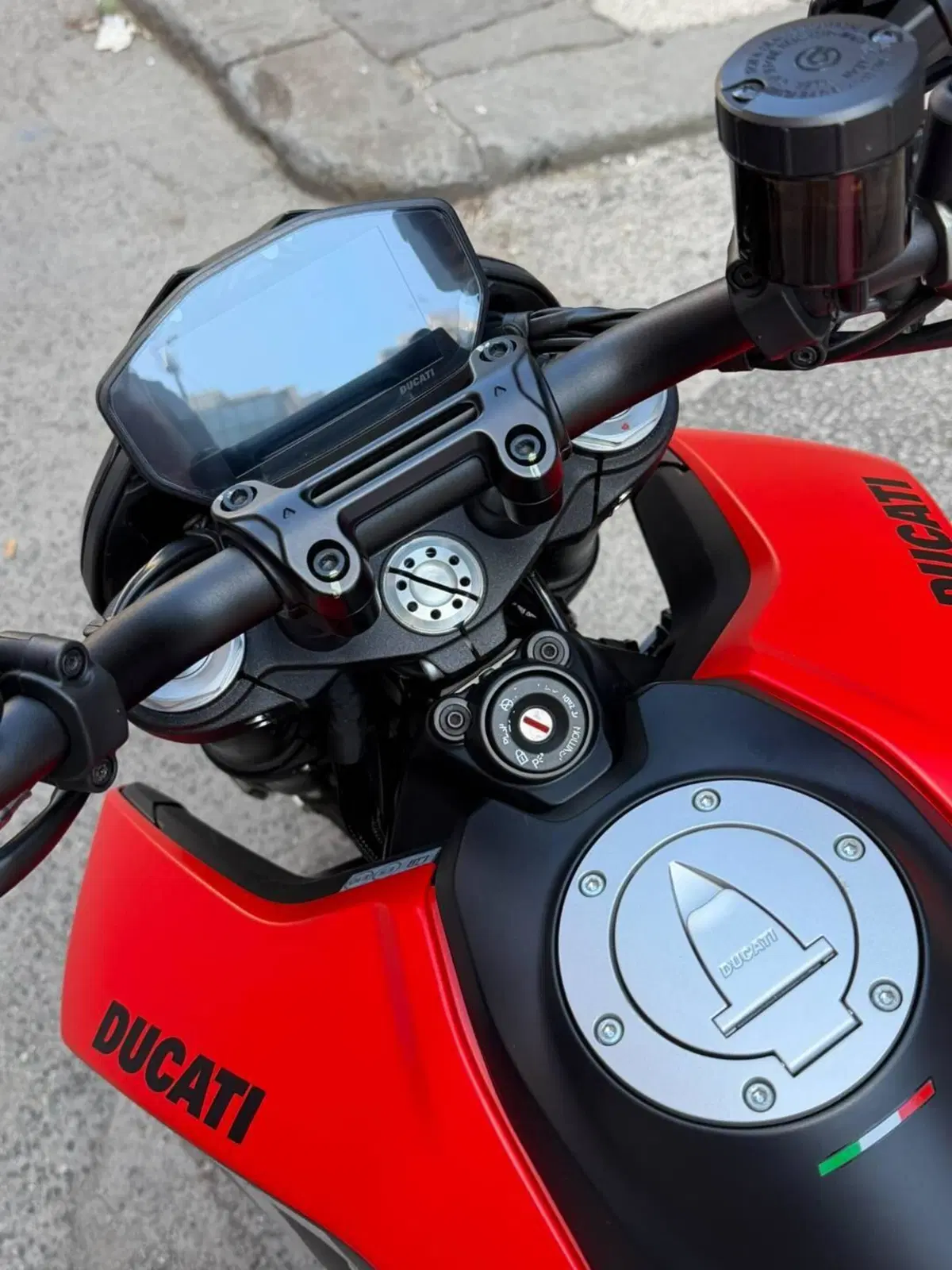 Ducati Hypermotard 950 RVE (2022 - 25) (3)