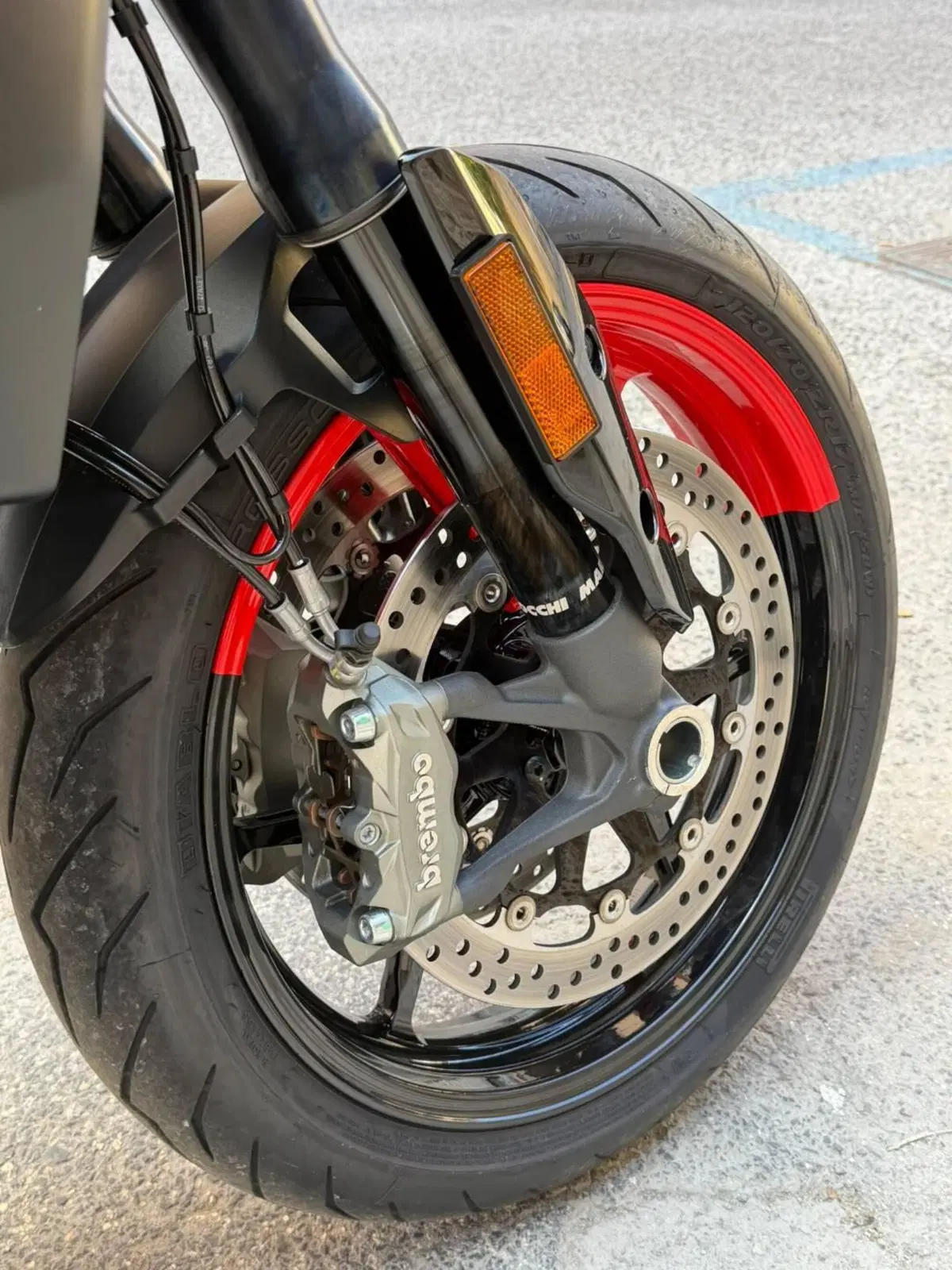Ducati Hypermotard 950 RVE (2022 - 25) (6)