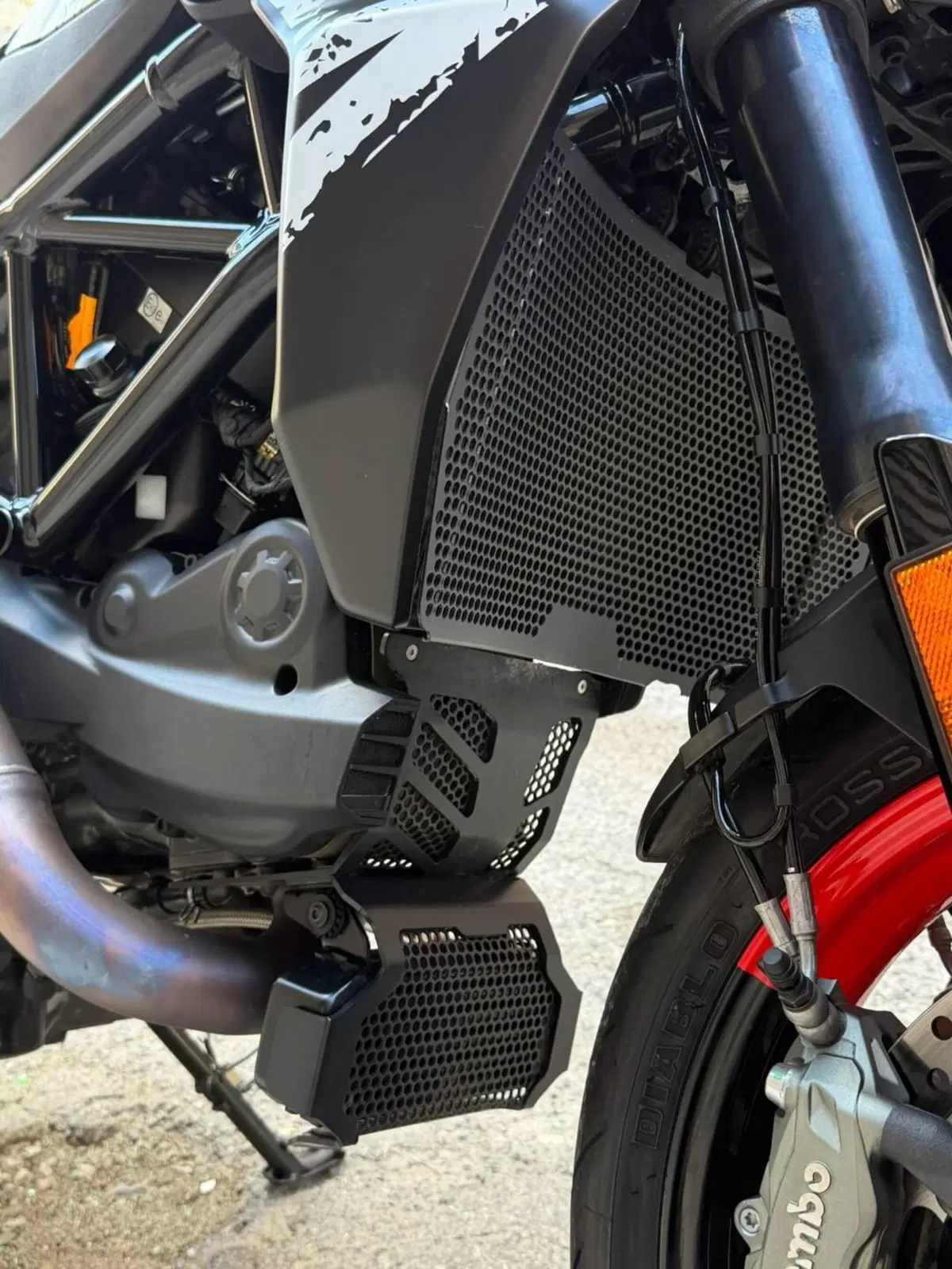 Ducati Hypermotard 950 RVE (2022 - 25) (7)