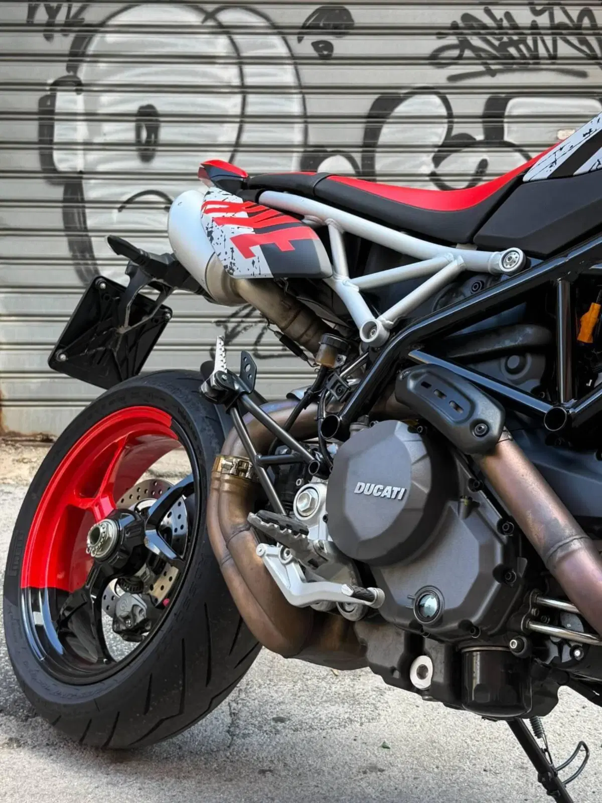 Ducati Hypermotard 950 RVE (2022 - 25) (11)