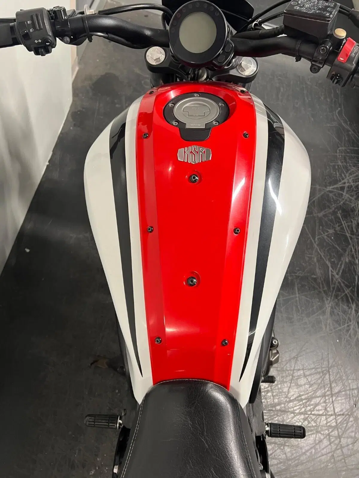 Yamaha XSR 700 ABS (2016 - 20) (9)