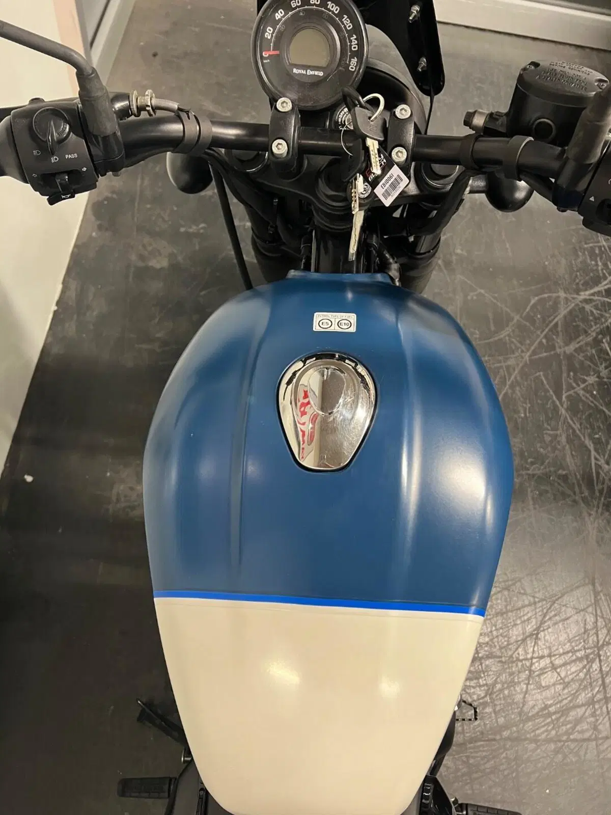 Royal Enfield HNTR 350 (2022 - 26) (9)