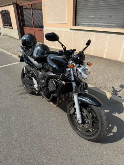 Yamaha FZ6 (2004 - 07) usata