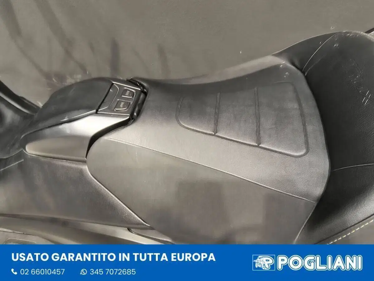 Yamaha T-Max 560 Tech Max (2020) (10)