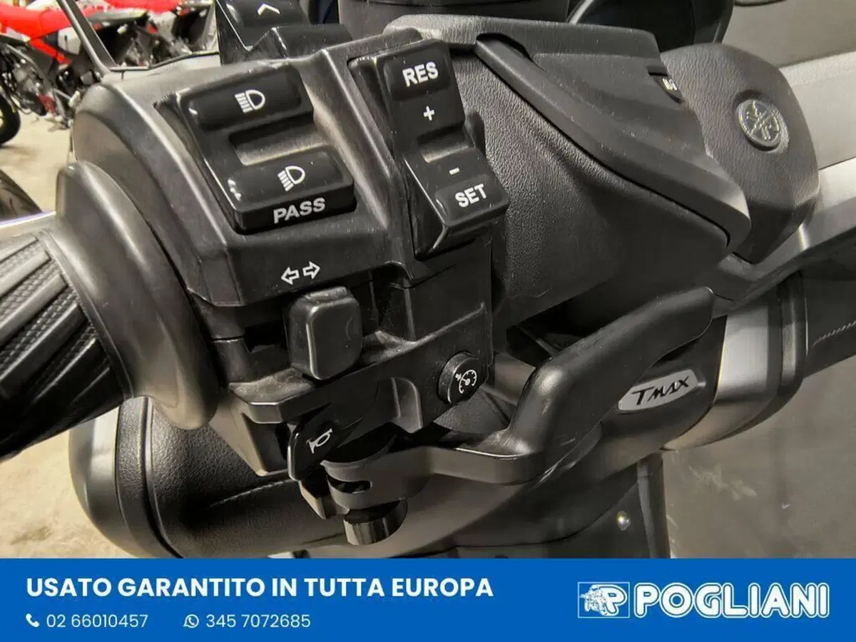 Yamaha T-Max 560 Tech Max (2020) (11)