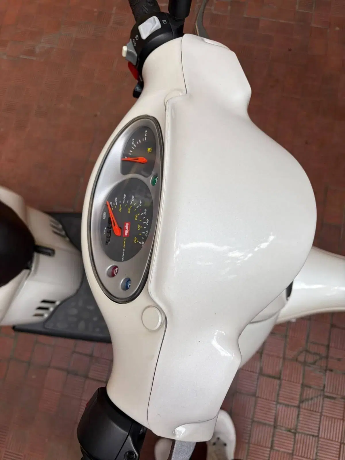Aprilia Scarabeo 50 (2002 - 03) (9)
