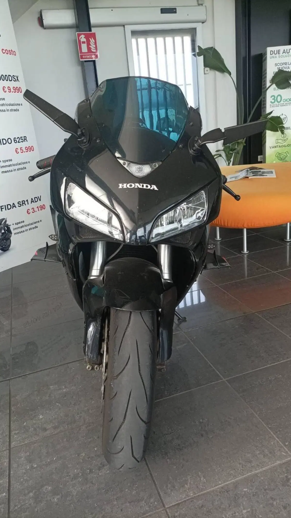 Honda CBR 1000 RR (3)