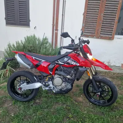 Ducati Hypermotard 698 Mono (2024 - 26) usata