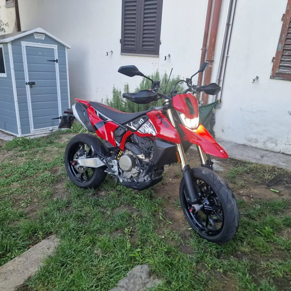 Ducati Hypermotard 698 Mono (2024 - 26) (2)
